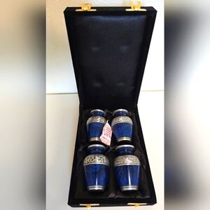 Set of 4 SmartChoice Handcrafted Keepsake Mini Urns for Creamation Ashes